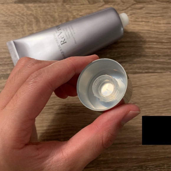 RÉvive Sculpting and Firming Mask - Picture 5 of 6